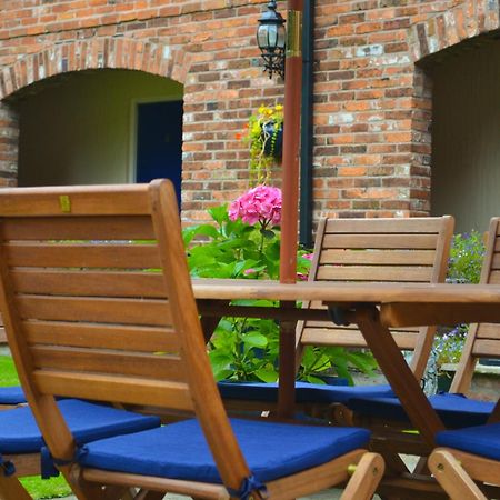 The Manor Guest House Cheadle  Buitenkant foto