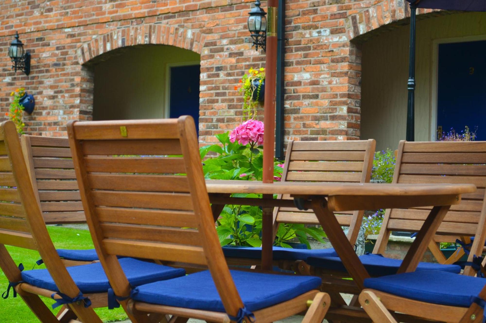 The Manor Guest House Cheadle  Buitenkant foto