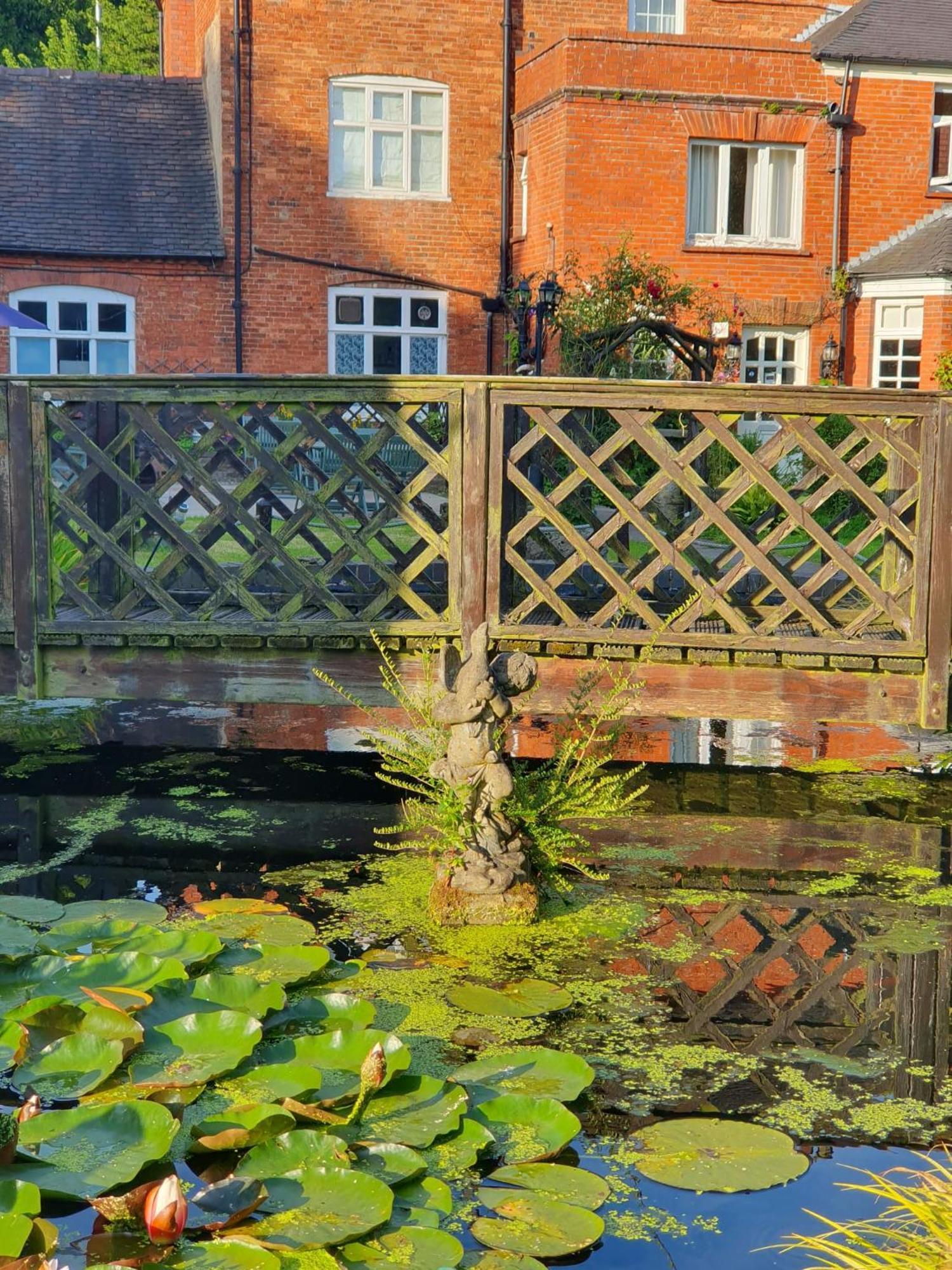 The Manor Guest House Cheadle  Buitenkant foto